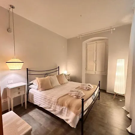 Apartment Gigis Con Terrazza E Giardino Privato