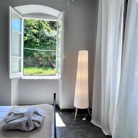 Gigis Con Terrazza E Giardino Privato *