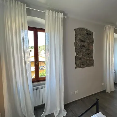 Gigis Con Terrazza E Giardino Privato Manarola